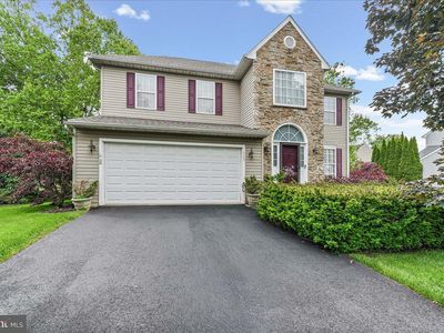111 Danbury Dr