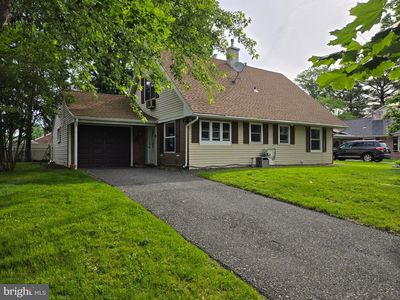 33 Middlebury Ln
