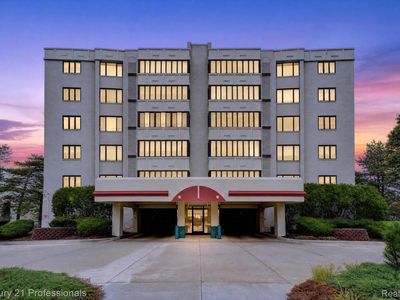 43000 Twelve Oaks Crescent Dr APT 4022