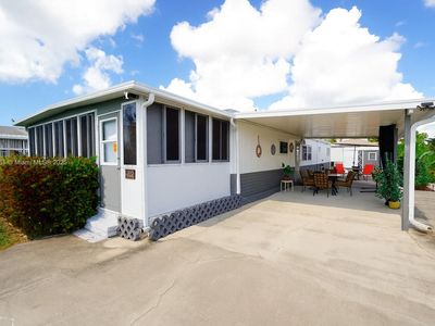 1002-1002 Sunrise Blvd