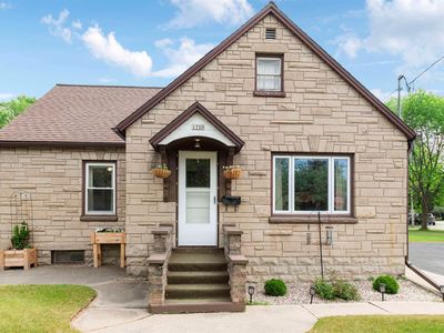 1700 West Dr