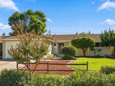 1470 Hauck Dr