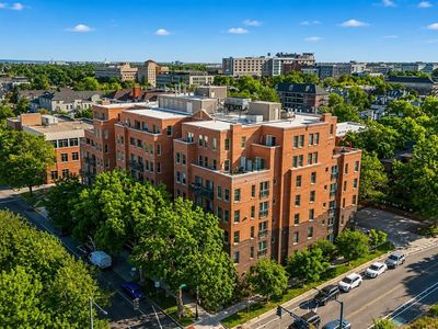 1630 N Clarkson Street #204