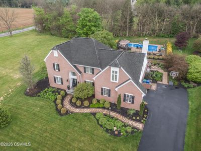 10 N Meadow Ct