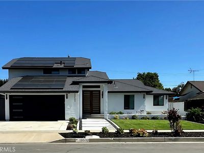 13532 Loretta Dr