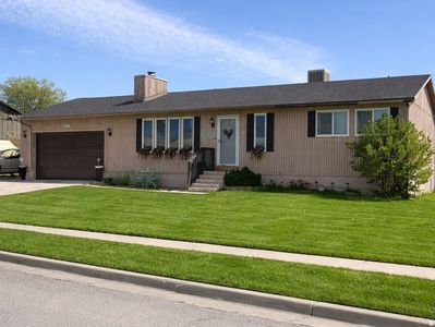 330 N Pinewood Cir
