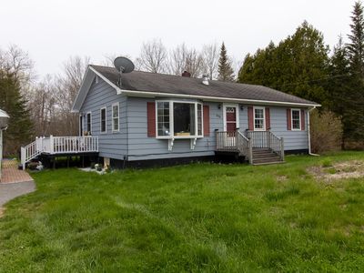 498 Dyer's Bay Road