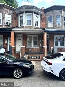 1252 Chase St