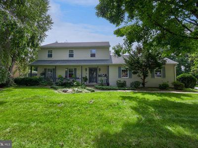 584 Laurel Ln