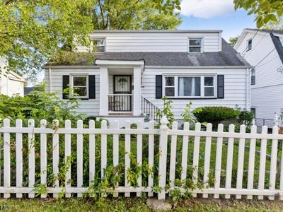 102 Hobson St