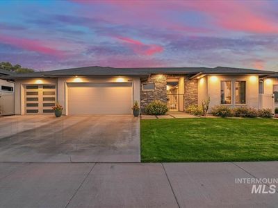 4601 E Copper Point Dr