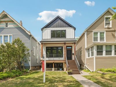 2012 Maple Ave