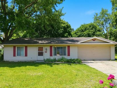 1913 Maple St