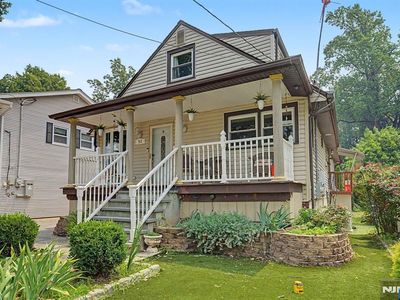 Property at 92 Blauvelt Ave, Bergenfield, NJ
