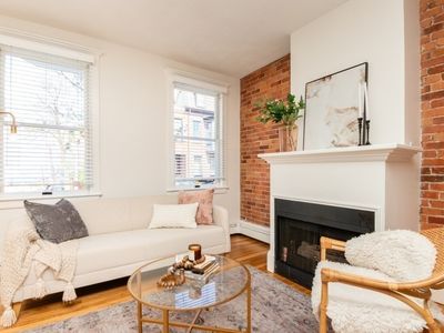 298 Bunker Hill St #1