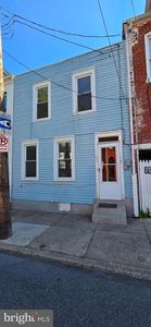 439 E Strawberry St