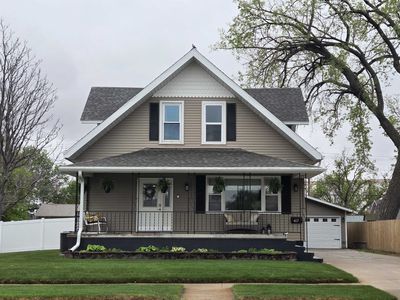 Property at 407 E 8th St, Cozad, NE