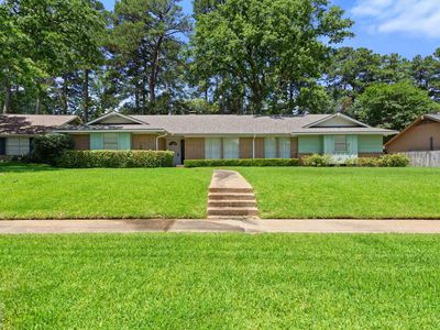 2811 Yorktown Dr