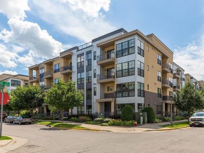 2566 Ellis Ave APT 303