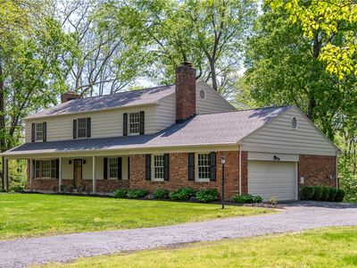 6013 Gothic Pl
