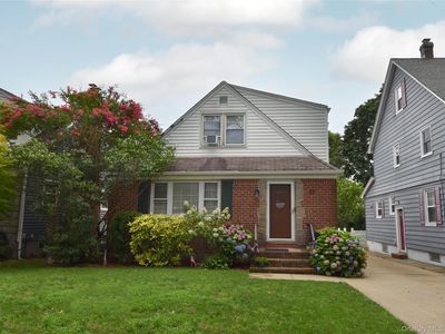 67 Iris Avenue
