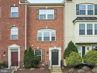 3825 Commodore Joshua Barney Dr NE