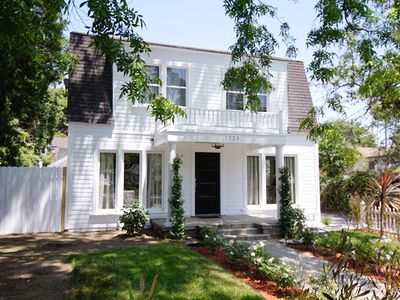 1722 Nichols Canyon Rd