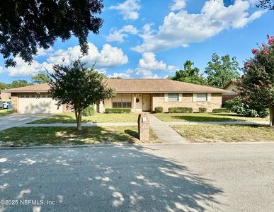 4075 GREENWILLOW Lane W