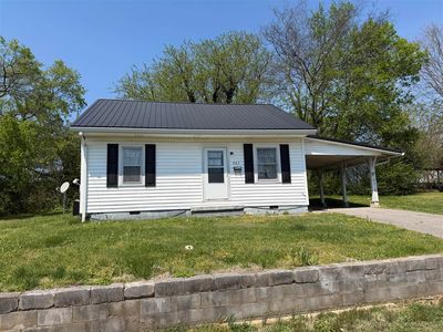 405 W Locust St