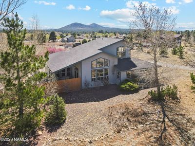 8405 Remington Dr