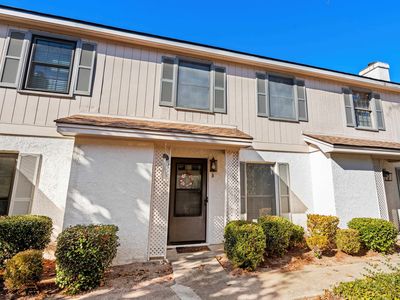 409 77th Ave. N UNIT B