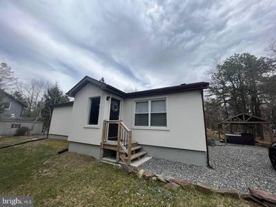 20 Lakeview Dr
