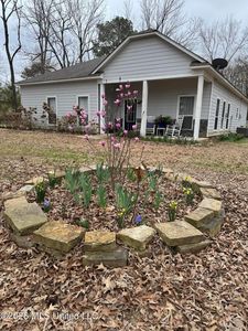 814 Strayhorn St