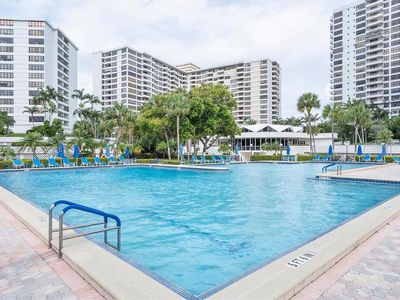 600 Three Islands Blvd APT 305