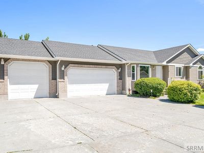 3845 E Ridgeview Cir