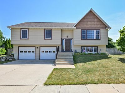 415 E Sunny Hill DRIVE