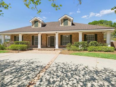 12103 Lake Sherwood Ave N