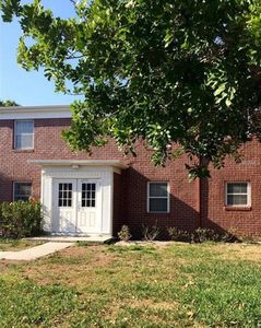 1275 85th Ave N APT A