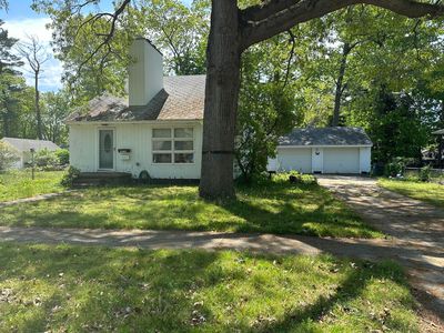 2503 Philo Ave