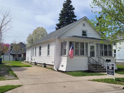 318 Fraser St
