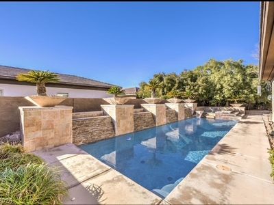 7 Holly Tree Ct
