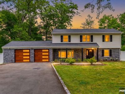 800 Winding Way