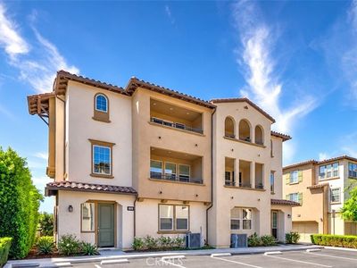 1220 W La Habra Blvd