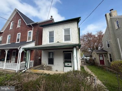 Property at 131 Bradford Ave, Downingtown, PA