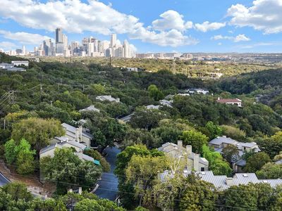1821 Westlake Dr APT 103