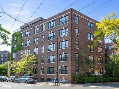 50 Follen St APT 306