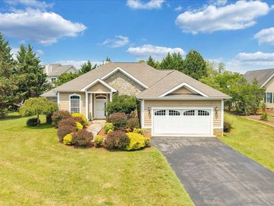 60 Farmers Cir