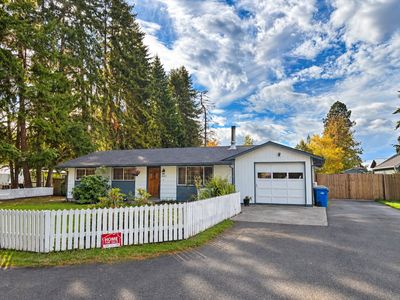19237 Rosemary St SW