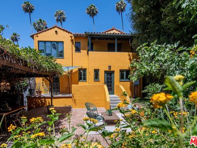 130 N Catalina St