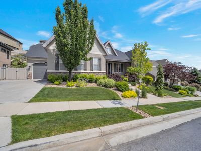 5146 N Ravencrest Ln W